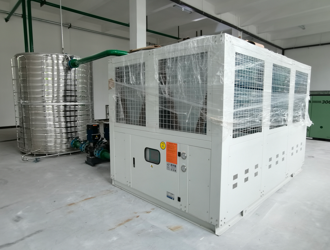 東風(fēng)二汽公司風(fēng)冷螺桿式冷水機應(yīng)用案例